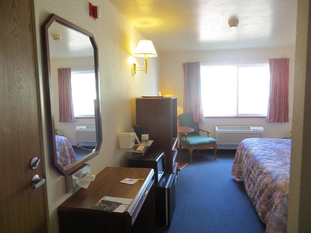 Days Inn By Wyndham Capitol Reef Torrey Exterior foto